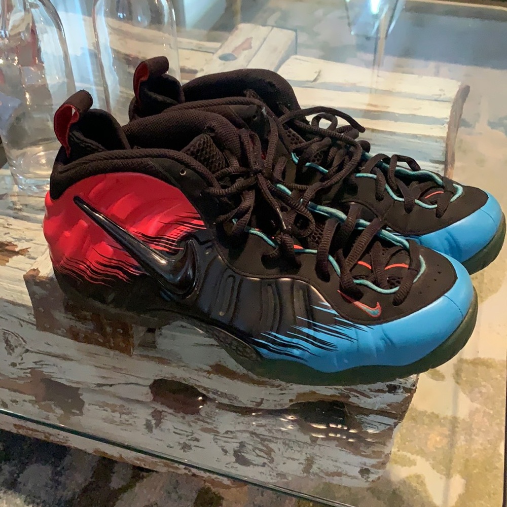 Superman foam posits